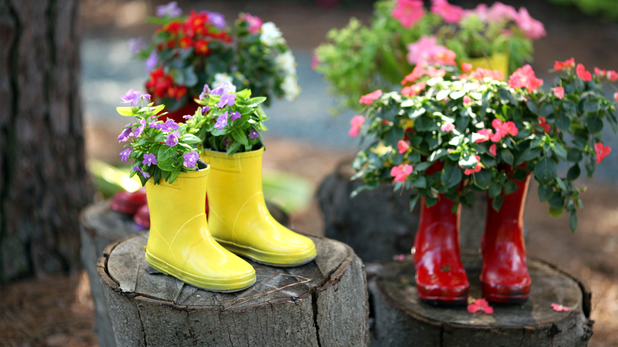 seven-clever-ways-to-resuse-old-wellies